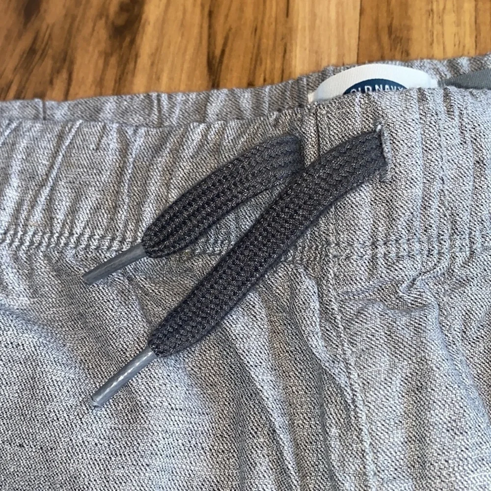 Old Navy Junior boys shorts gray size XXL (18)